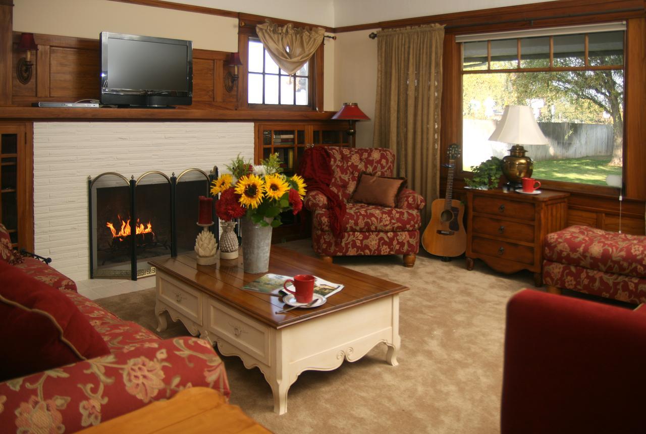 Cottage On Armstrong Lodi Exterior foto